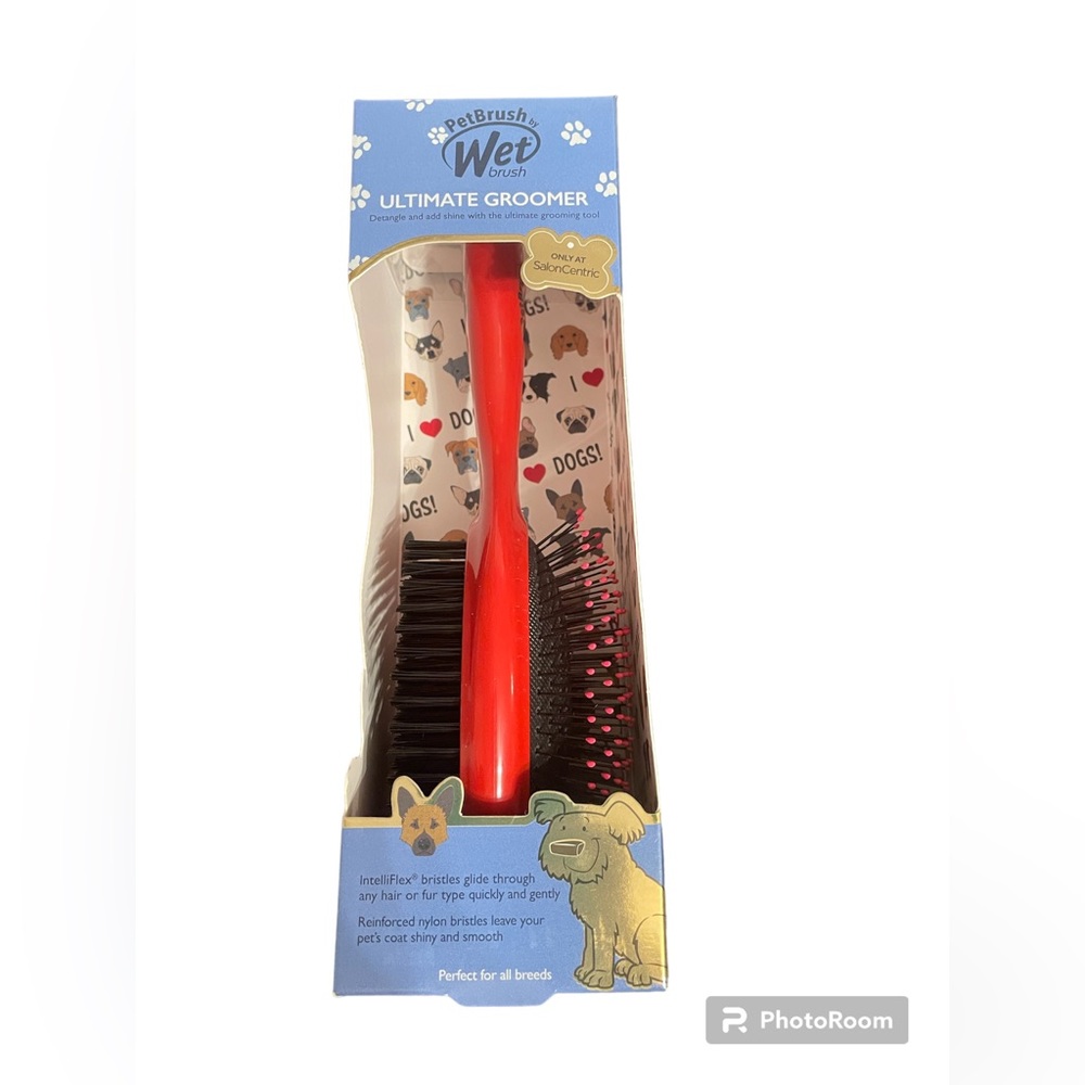 BNIB Wet Pet Brush Ultimate Groomer